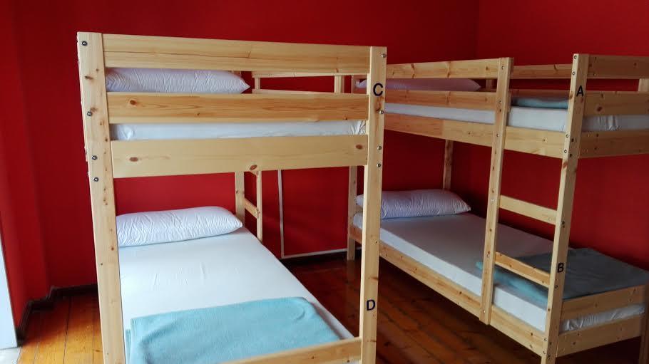 Albergue La Casona Del Peregrino ยาเนส ภายนอก รูปภาพ